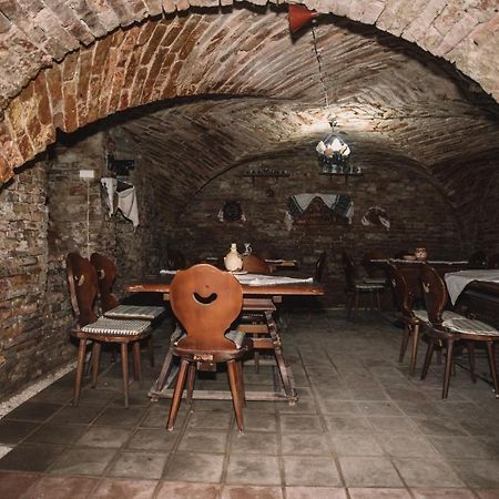 Hotel Marion Dumbraveni  Εξωτερικό φωτογραφία