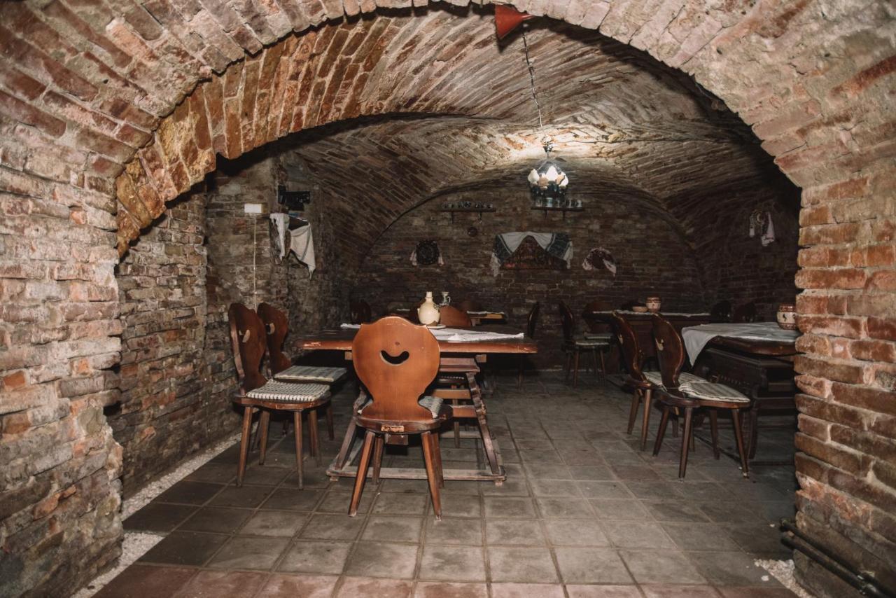 Hotel Marion Dumbraveni  Εξωτερικό φωτογραφία