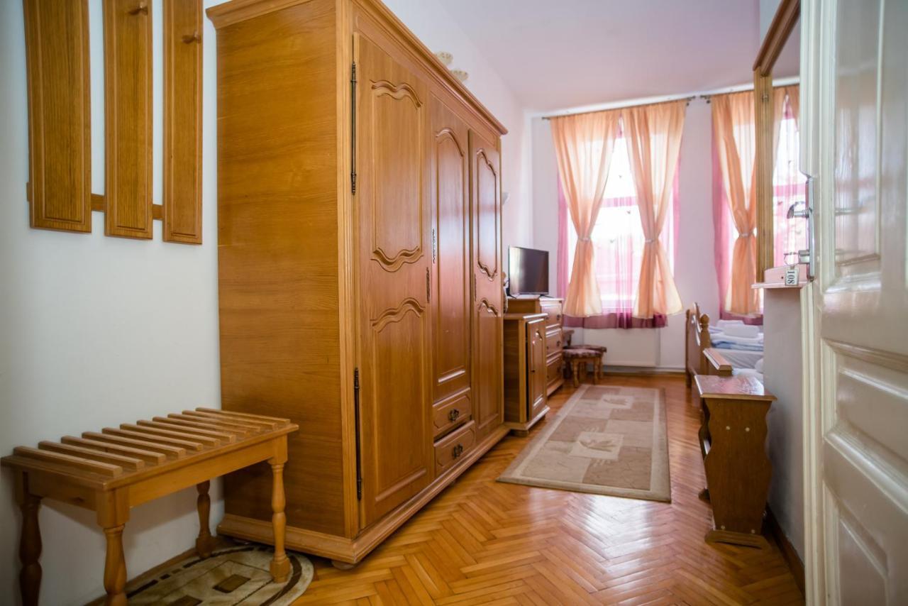 Hotel Marion Dumbraveni  Εξωτερικό φωτογραφία