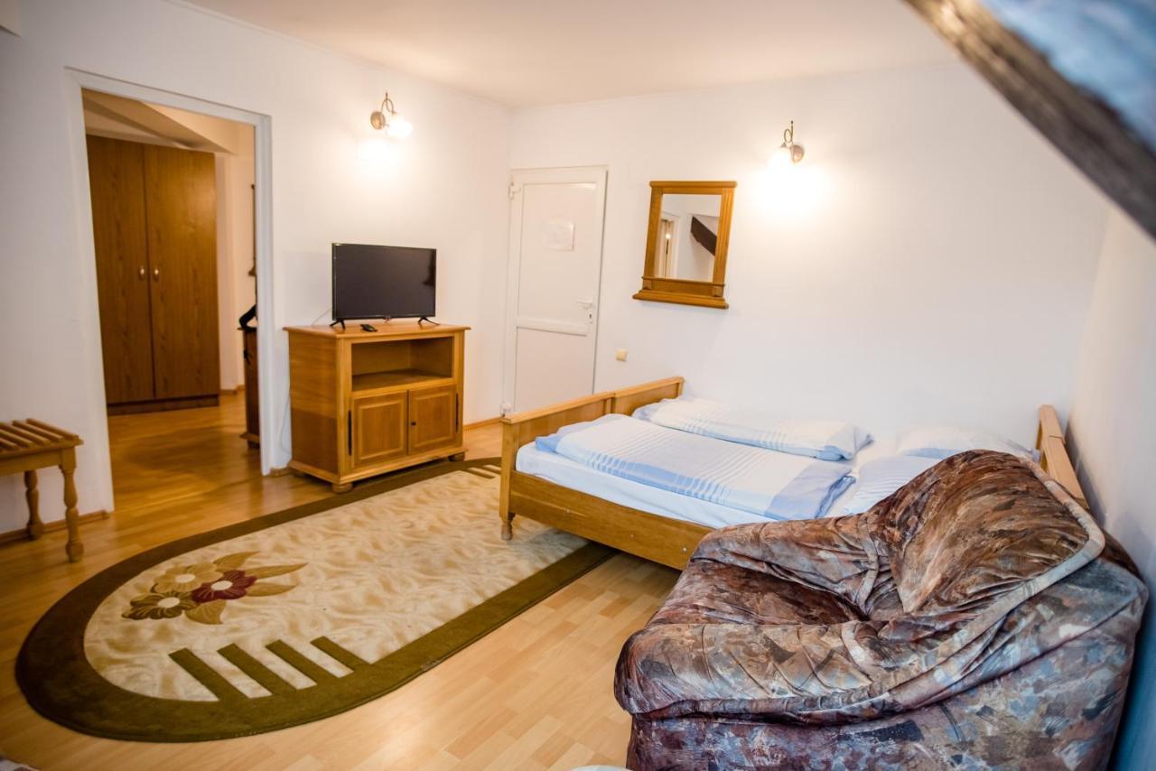 Hotel Marion Dumbraveni  Εξωτερικό φωτογραφία