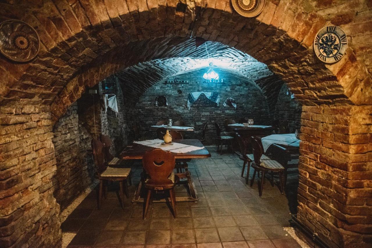 Hotel Marion Dumbraveni  Εξωτερικό φωτογραφία