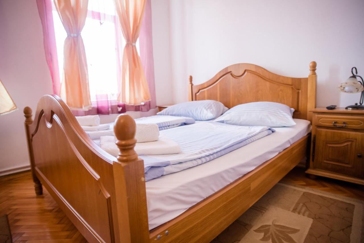Hotel Marion Dumbraveni  Εξωτερικό φωτογραφία