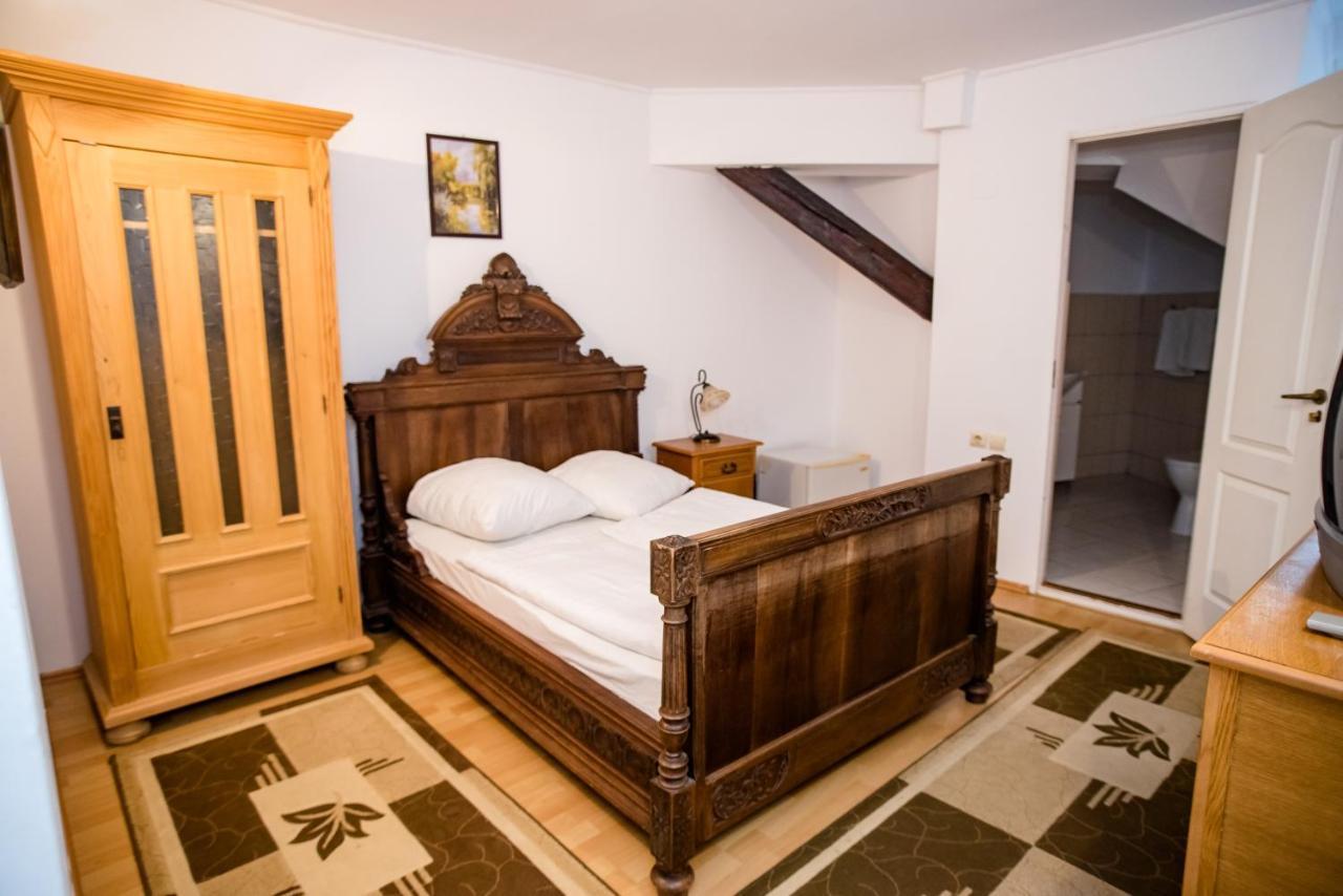 Hotel Marion Dumbraveni  Εξωτερικό φωτογραφία