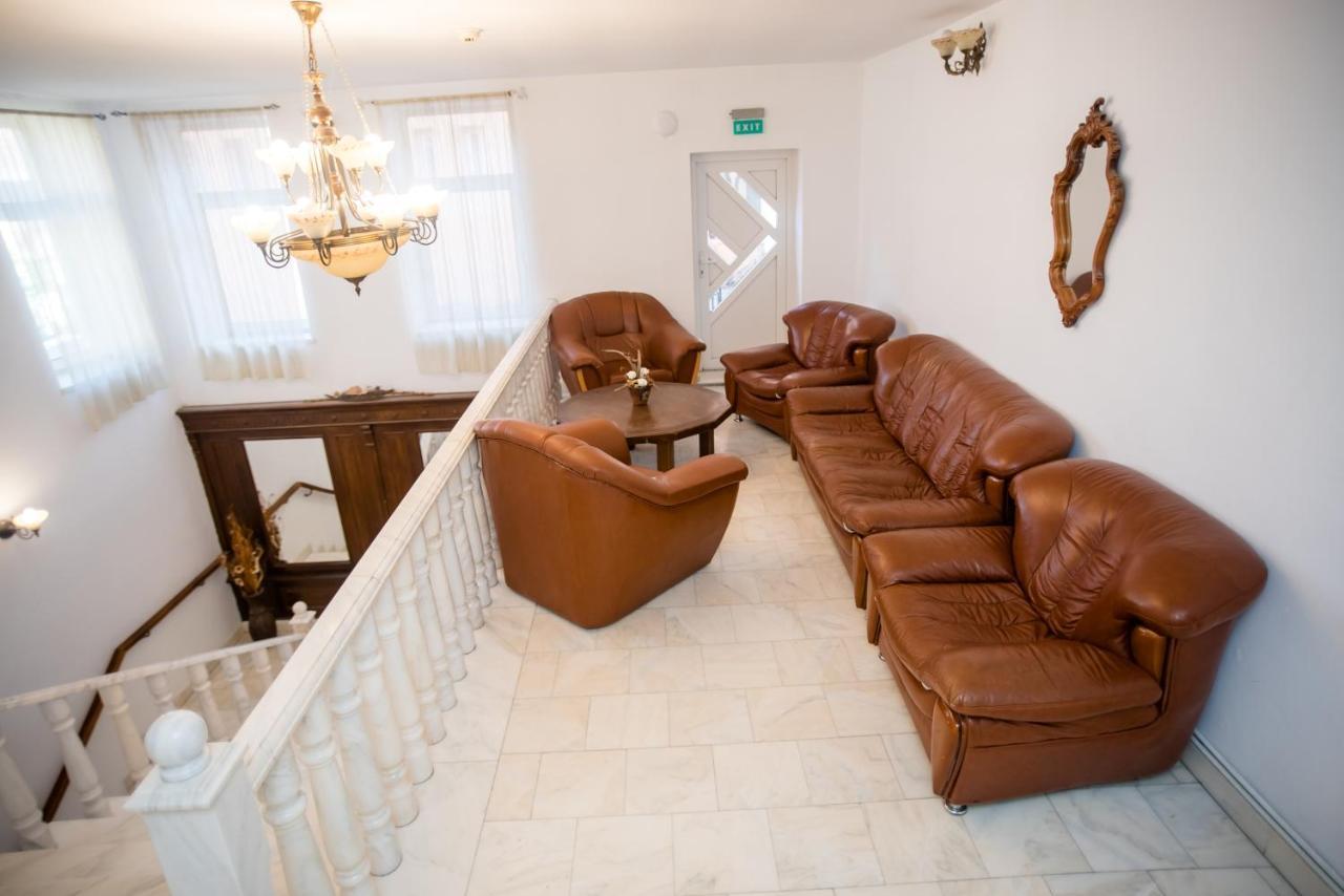 Hotel Marion Dumbraveni  Εξωτερικό φωτογραφία