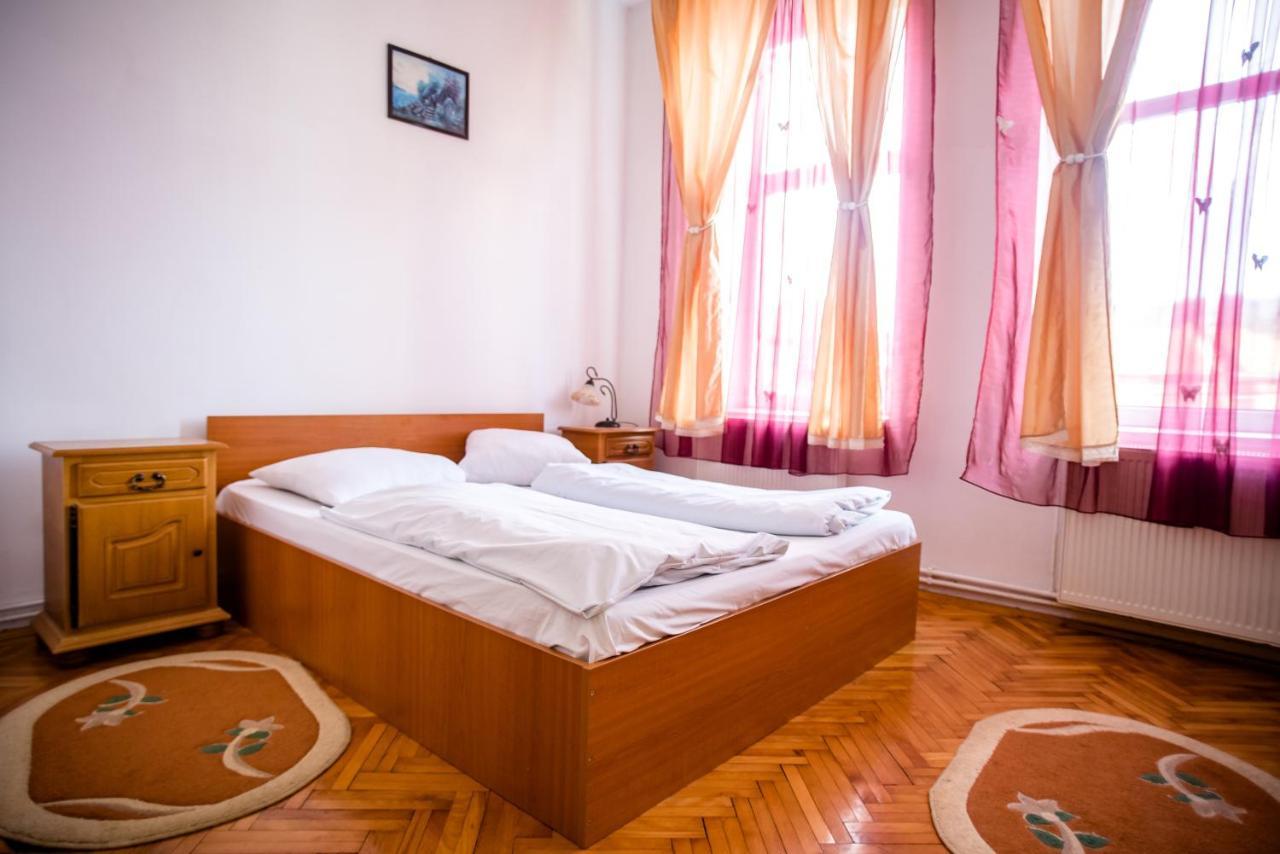 Hotel Marion Dumbraveni  Εξωτερικό φωτογραφία