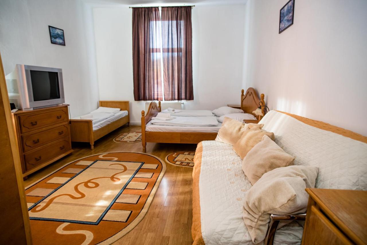 Hotel Marion Dumbraveni  Εξωτερικό φωτογραφία