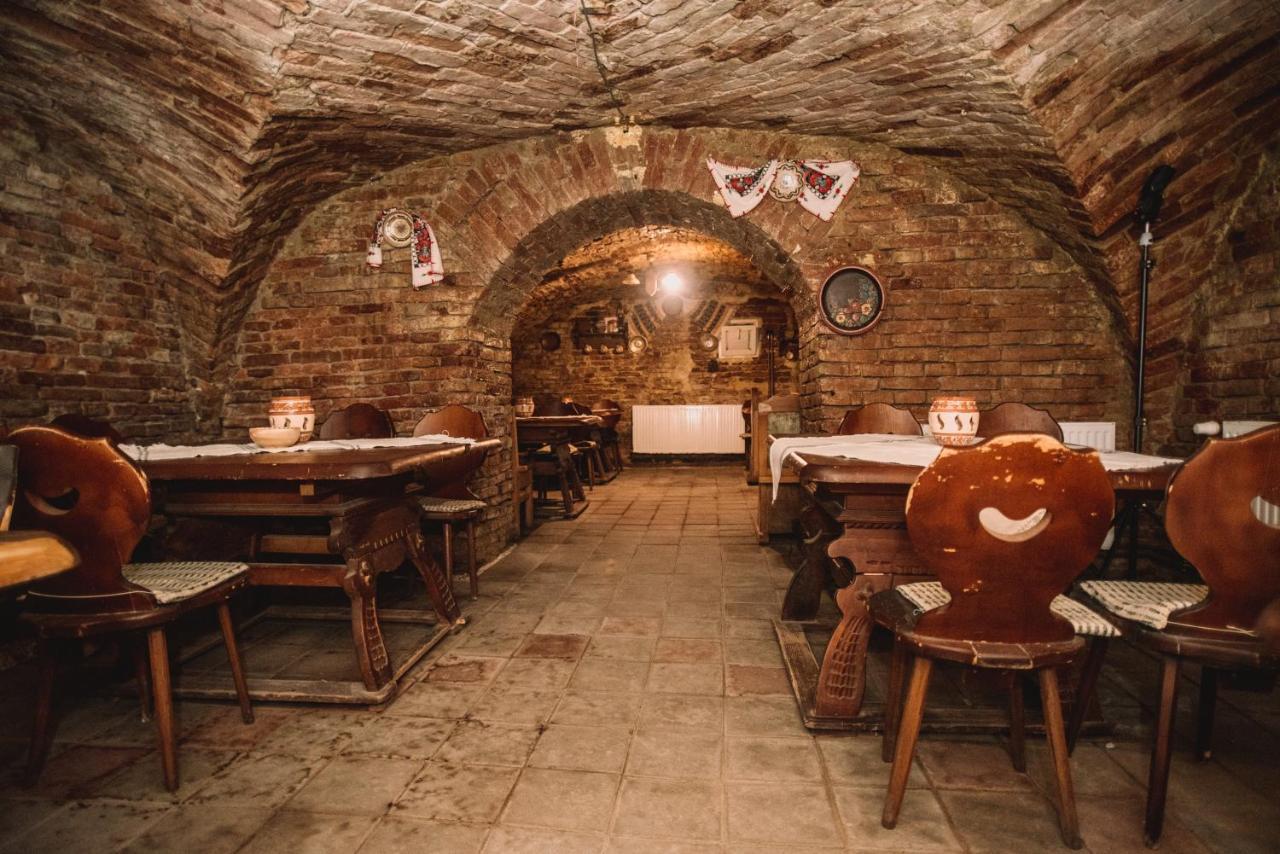 Hotel Marion Dumbraveni  Εξωτερικό φωτογραφία