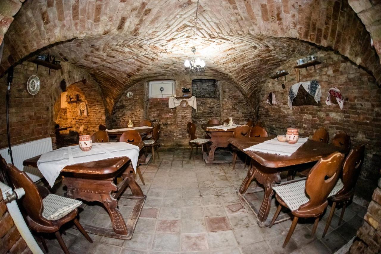 Hotel Marion Dumbraveni  Εξωτερικό φωτογραφία