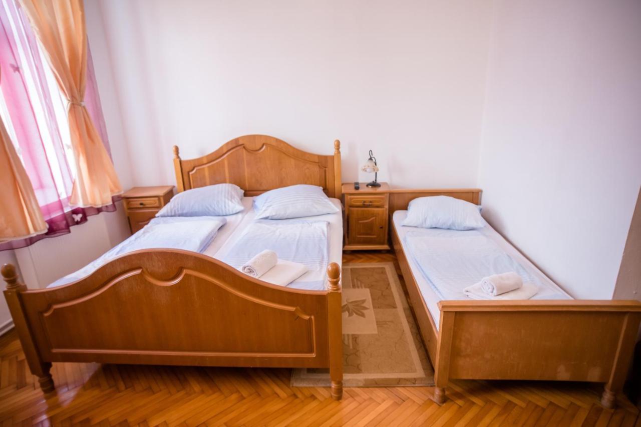 Hotel Marion Dumbraveni  Εξωτερικό φωτογραφία