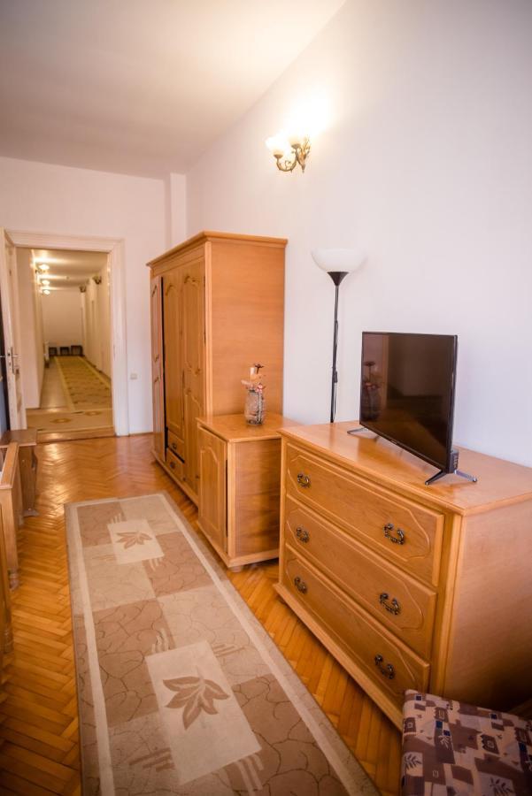 Hotel Marion Dumbraveni  Εξωτερικό φωτογραφία